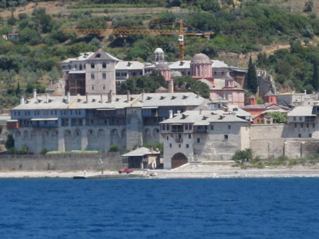 Манастир в Света Гора