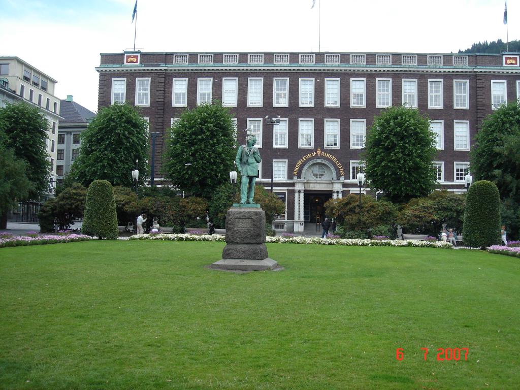 Паметник на Григ