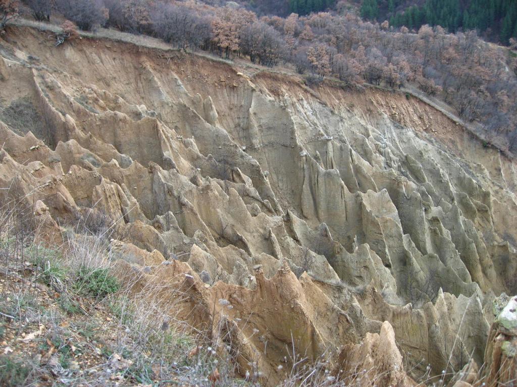 Стобските пирамиди